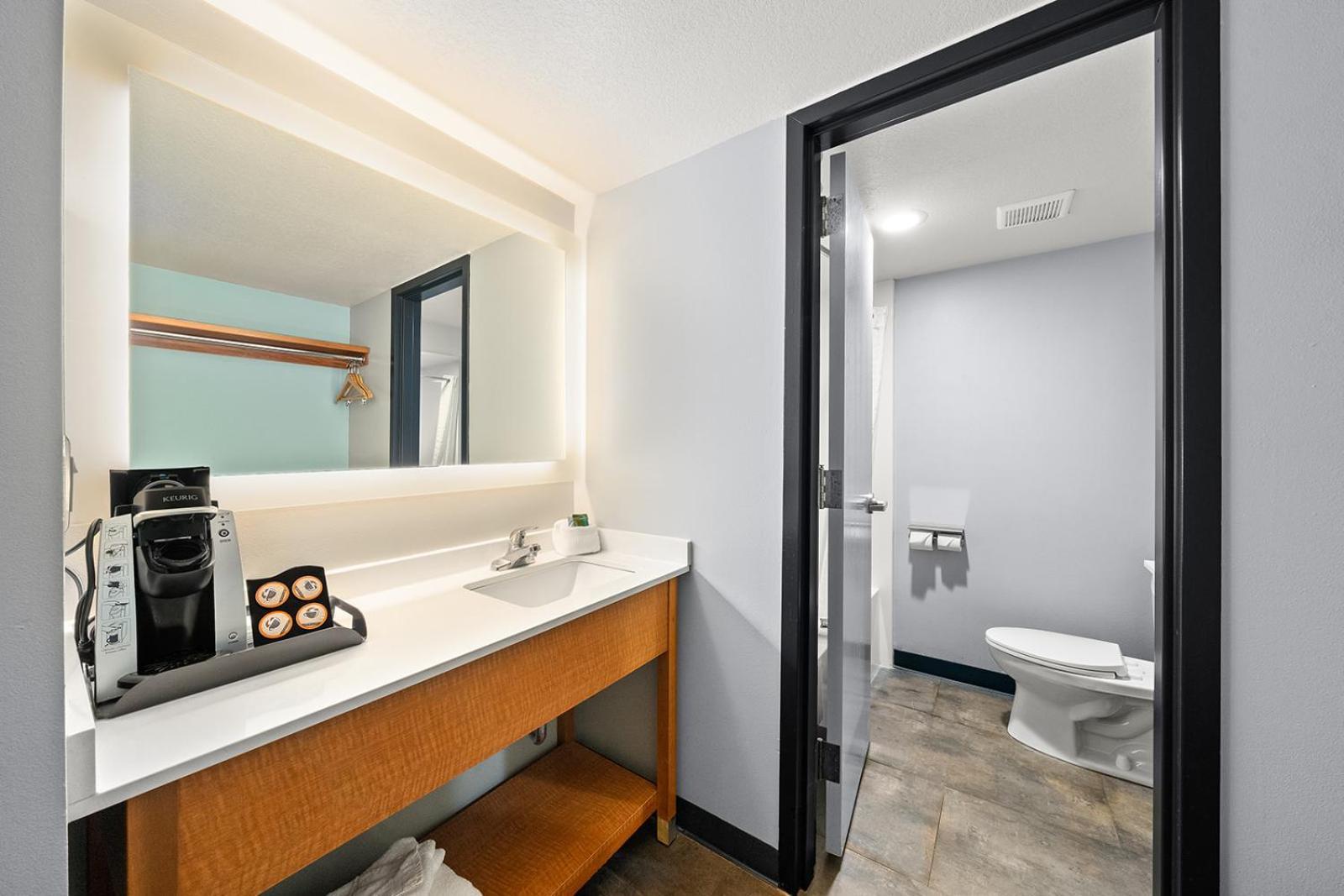 Adventureland Inn Altoona Bagian luar foto